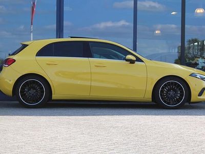 Occasion Mercedes A180 Business 136 PK (100 kW) 2019 Geel Hatchback
