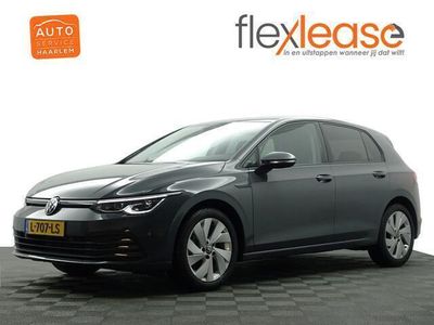 tweedehands VW Golf VIII 1.0 eTSI Highline Advance Aut- Stoelmassage, Memory, Sfeerverlichting, Park Pilot, Park Assist, Ada Cruise, Stuur/Stoelverwarming