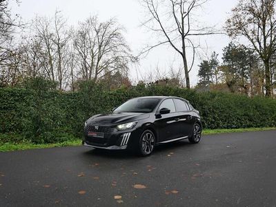 Zwart Gebruikt 2024 Peugeot 208 Allure Hatchback | € 15.750 (Goede deal)