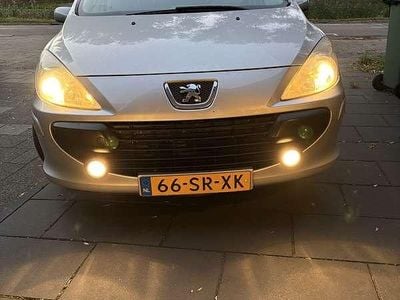 Grijs Gebruikt 2006 Peugeot 307 Stationwagen | € 1.995 (Iets duurder)