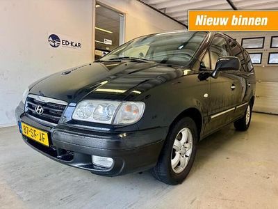 Zwart, metallic lak Occasion 2005 Hyundai Trajet Dynamiq MPV | € 3.495