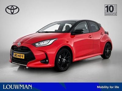 Rood Occasion 2023 Toyota Yaris Sport Hatchback | € 26.950 (Eerlijke prijs)