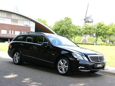 Zwart Gebruikt 2010 Mercedes E350 Avantgarde Stationwagen | € 17.300 (Iets duurder)