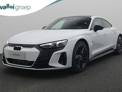 Grijs Nieuw 2025 Audi e-tron GT quattro Competition Sedan | € 137.639