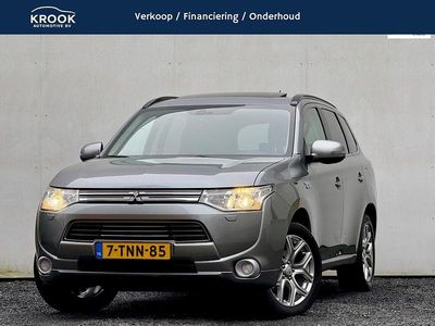Grijs (metallic) Occasion 2014 Mitsubishi Outlander P-HEV Instyle SUV | € 9.900 (Eerlijke prijs)