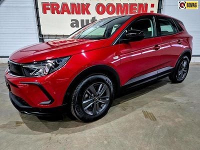 Rood Occasion 2022 Opel Grandland X Edition SUV | € 22.450 (Eerlijke prijs)