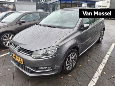 Grijs Gebruikt 2019 VW Polo Comfortline Hatchback | € 9.900 (Super prijs)