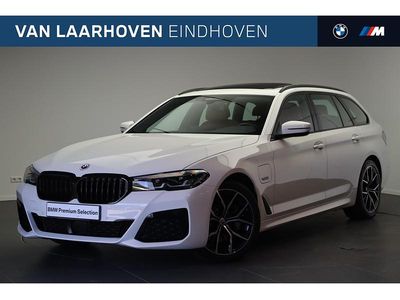 Wit Occasion 2023 BMW 530e Executive Stationwagen | € 43.950 (Iets duurder)