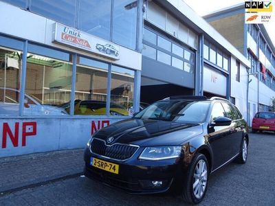 Zwart Gebruikt 2014 Skoda Octavia Business Line Stationwagen | € 10.750 (Duur)