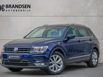 tweedehands VW Tiguan 1.4 TSI Connected Series - Pano - Navi - Trekhaak