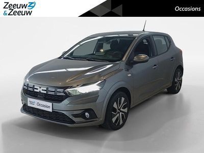 Grijs Gebruikt 2024 Dacia Sandero Expression Hatchback | € 17.935 (Eerlijke prijs)