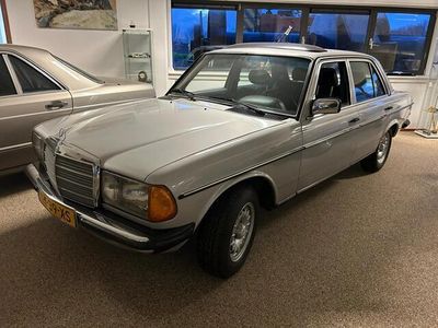 tweedehands Mercedes 250 (W123) autom lpg