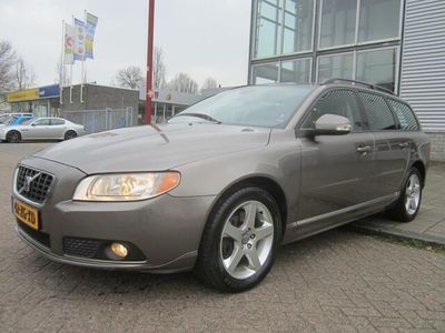 tweedehands Volvo V70 2.5T Momentum l Leer l Automaat l Navi l 1e eigena