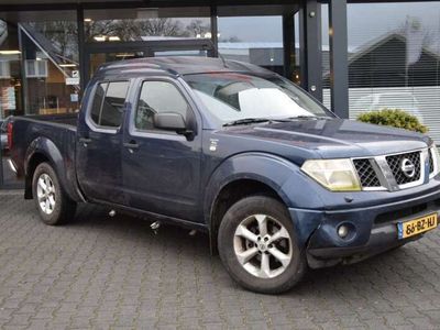 tweedehands Nissan Navara 2.5 DCI DUBBEL CABIN A/T 5 SITZ 4WD VAN