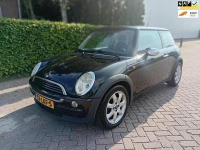Zwart Gebruikt 2003 Mini ONE Salt Hatchback | € 1.750 (Eerlijke prijs)