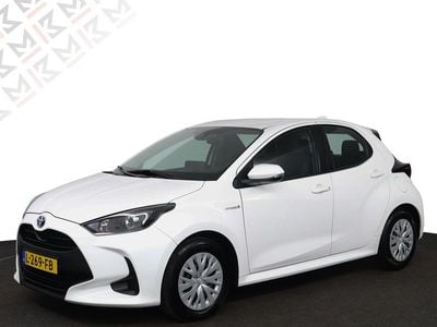 Wit Occasion 2021 Toyota Yaris Hybrid Active Hatchback | € 15.999 (Goede deal)