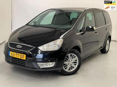 tweedehands Ford Galaxy 2.0-16V Ghia / 7-pers / Trekhaak / NL-auto