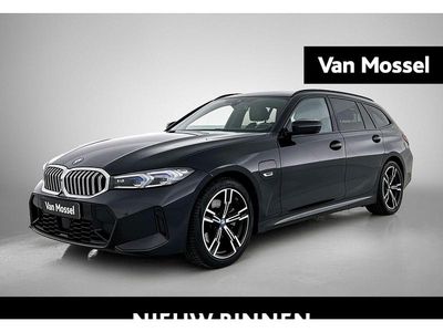 Zwart Occasion 2023 BMW 330 M Sport Stationwagen | € 37.900 (Eerlijke prijs)