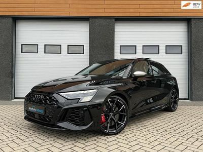 Zwart Gebruikt 2022 Audi RS3 Sportback Hatchback | € 69.990 (Eerlijke prijs)