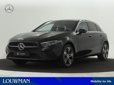 tweedehands Mercedes A250 e Star Edition | Dodehoekassistent | Extra USB-poorten | Sfeerverlichting | Verwarmde stoelen vooraan | Luxury Line | Antidiefstalpakket GUARD 360° | Parkeerpakket met achteruitrijcamera |