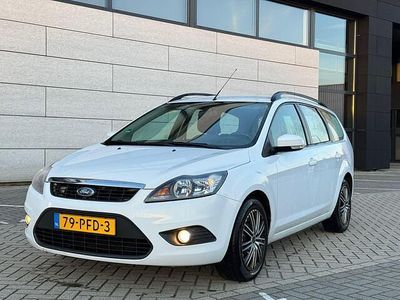 Wit Gebruikt 2011 Ford Focus Stationwagen | € 2.377 (Goede deal)
