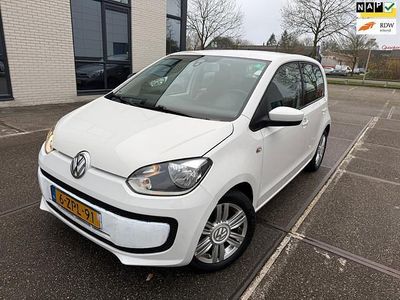 Wit Gebruikt 2015 VW up! move up! Hatchback | € 3.450 (Eerlijke prijs)