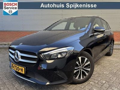 Zwart Gebruikt 2019 Mercedes B180 Business MPV | € 19.950 (Goede deal)