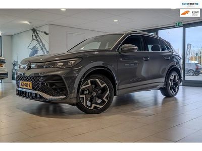 Grijs Gebruikt 2024 VW Tiguan R-line Edition SUV | € 44.950 (Goede deal)