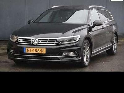 Zwart Gebruikt 2017 VW Passat R Stationwagen | € 15.700 (Eerlijke prijs)