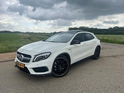Wit Gebruikt 2017 Mercedes GLA45 AMG AMG SUV | € 27.495 (Eerlijke prijs)