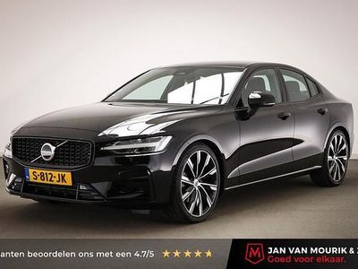Zwart Gebruikt 2023 Volvo S60 Plus Sedan | € 34.400 (Eerlijke prijs)