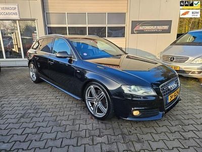 Zwart (metallic) Occasion 2011 Audi A4 S-Line Stationwagen | € 5.450 (Eerlijke prijs)