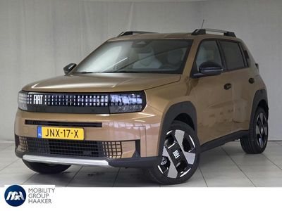 Bruin Nieuw 2025 Fiat Grande Panda La Prima Hatchback | € 25.900 (Goede deal)