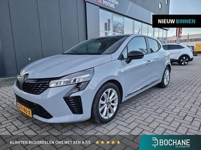 Grijs Occasion 2024 Renault Clio V Evolution Hatchback | € 18.400 (Eerlijke prijs)