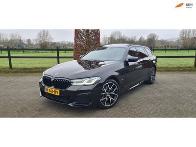 Zwart Gebruikt 2020 BMW 530 Executive Stationwagen | € 35.950 (Eerlijke prijs)