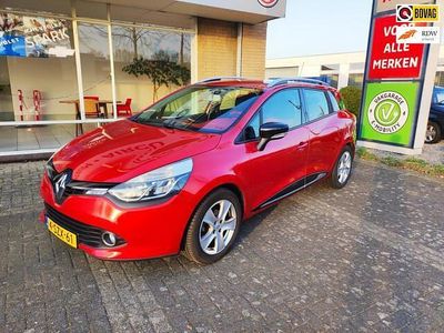 Rood (metallic) Gebruikt 2014 Renault Clio GrandTour Dynamique Stationwagen | € 4.450 (Eerlijke prijs)