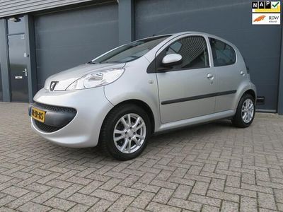 Occasion Peugeot 107 68 PK (50 kW) 2008 Grijs Hatchback