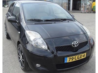 Zwart Gebruikt 2010 Toyota Yaris Hatchback | € 5.750 (Duur)