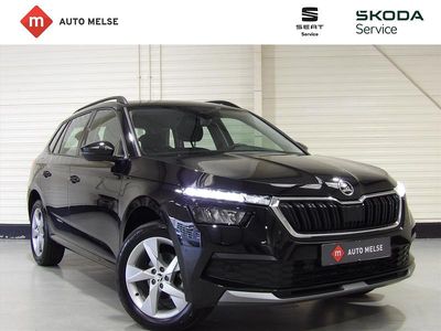 Zwart (metallic) Gebruikt 2022 Skoda Kamiq Ambition SUV | € 19.950 (Eerlijke prijs)