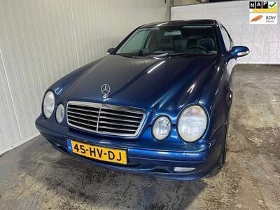 Mercedes 200