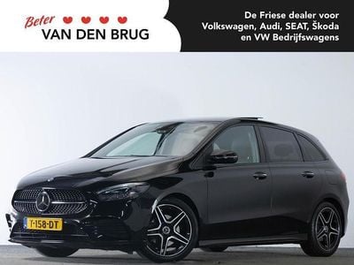 Zwart Occasion 2023 Mercedes B180 AMG line MPV | € 31.900 (Goede deal)