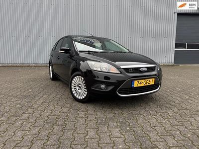 Zwart (metallic) Gebruikt 2008 Ford Focus Titanium Hatchback | € 3.495 (Eerlijke prijs)