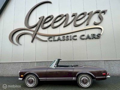 Rood Occasion 1968 Mercedes SL280 Cabriolet | € 57.950