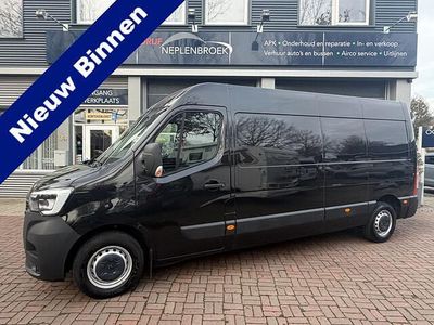 Grijs (metallic) Gebruikt 2023 Renault Master Van | € 22.500 (Eerlijke prijs)