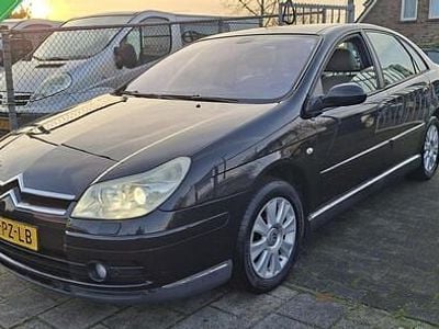 Zwart (metallic) Gebruikt 2005 Citroën C5 Exclusive Hatchback | € 2.499 (Eerlijke prijs)