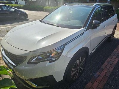 Wit Occasion 2018 Peugeot 5008 Allure SUV | € 13.995 (Eerlijke prijs)