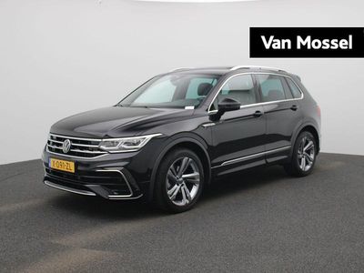 Zwart Gebruikt 2024 VW Tiguan Business SUV | € 45.845 (Eerlijke prijs)