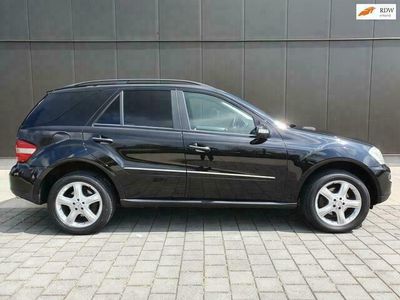 Zwart Occasion 2008 Mercedes 320 Van | € 13.950