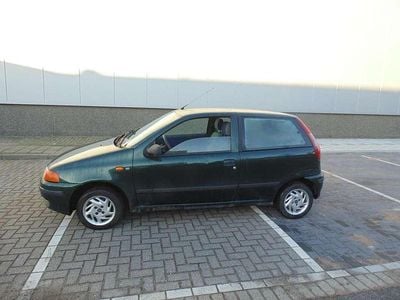 Groen Occasion 1999 Fiat Punto Hatchback | € 500