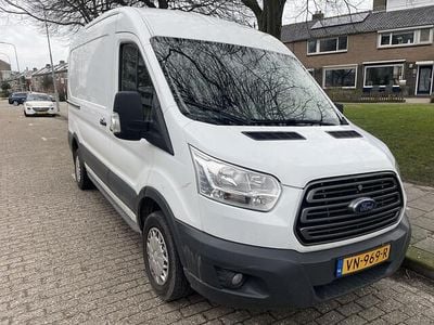 Wit Occasion 2015 Ford Transit Van | € 10.750 (Eerlijke prijs)